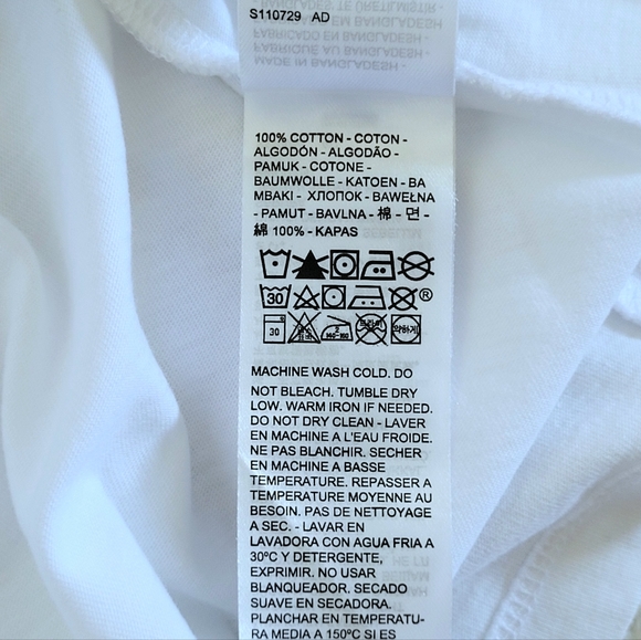 Levi's "Art🖼 Imitates Life" Graphic Tee👕 - NWT - Picture 8 of 15